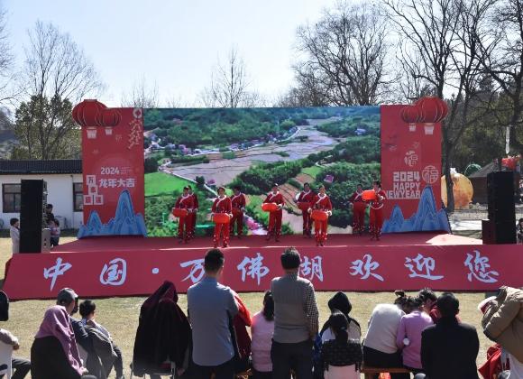 國(guó)慶節(jié)|國(guó)風(fēng)吻湖面，佳節(jié)共長(zhǎng)情—萬(wàn)佛湖“國(guó)慶”旅游攻略早早碼住!